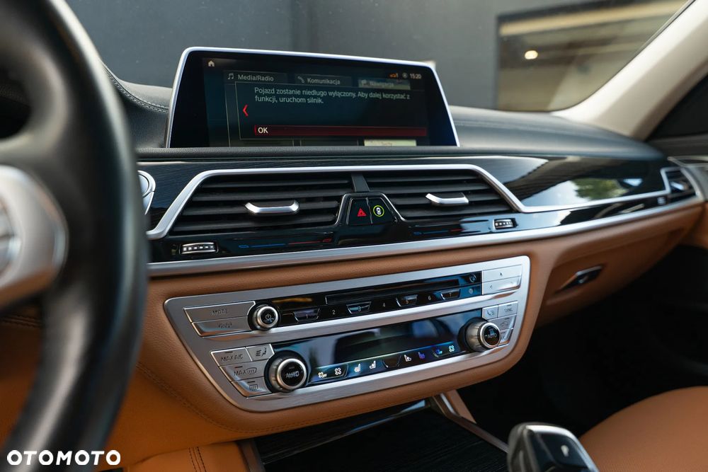 BMW Seria 7 740d xDrive - 23