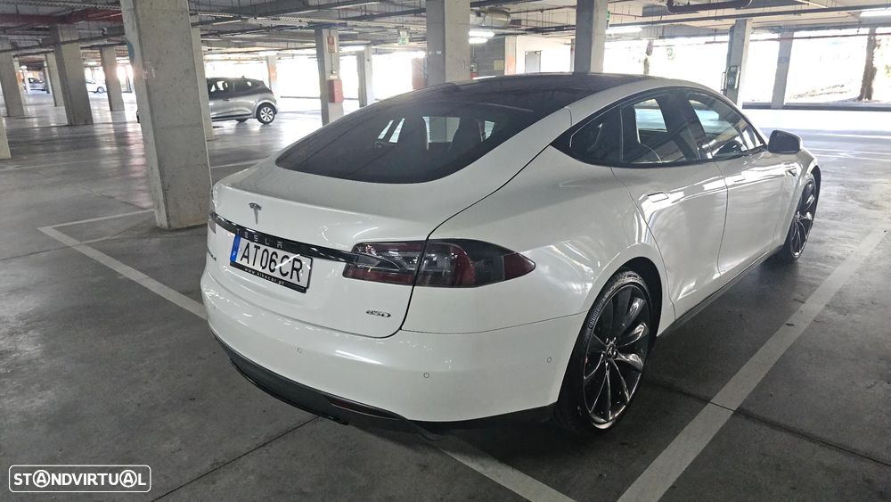 Tesla Model S 90D - 22