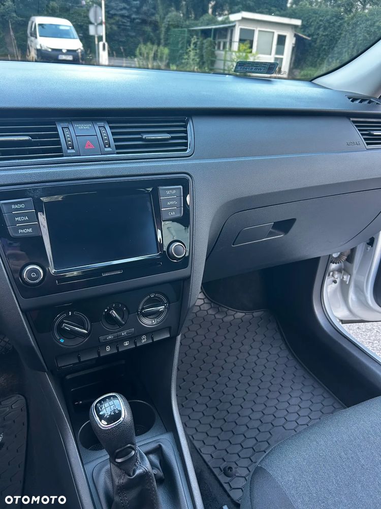 Skoda RAPID 1.0 TSI Active - 4