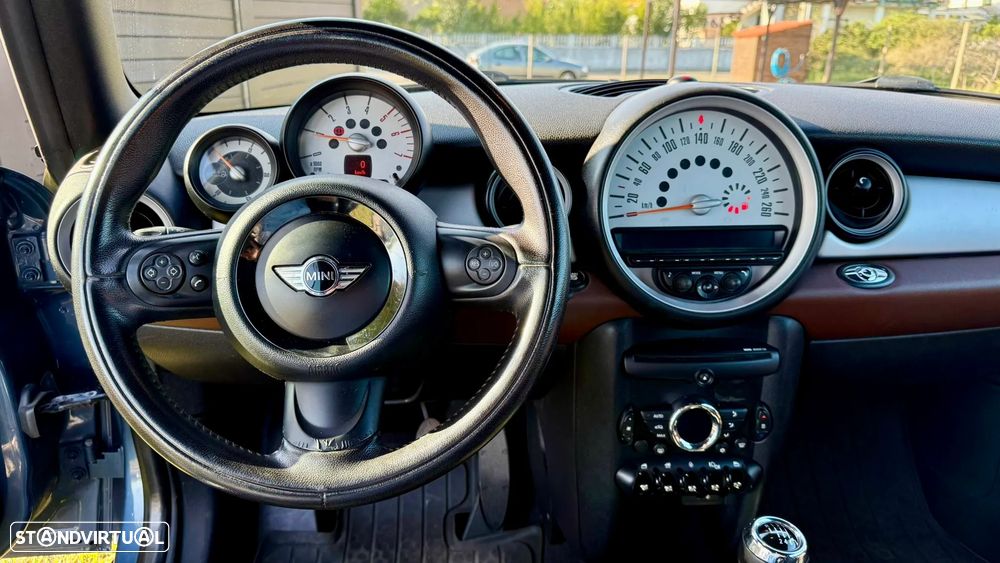 MINI Cabrio Cooper D - 13
