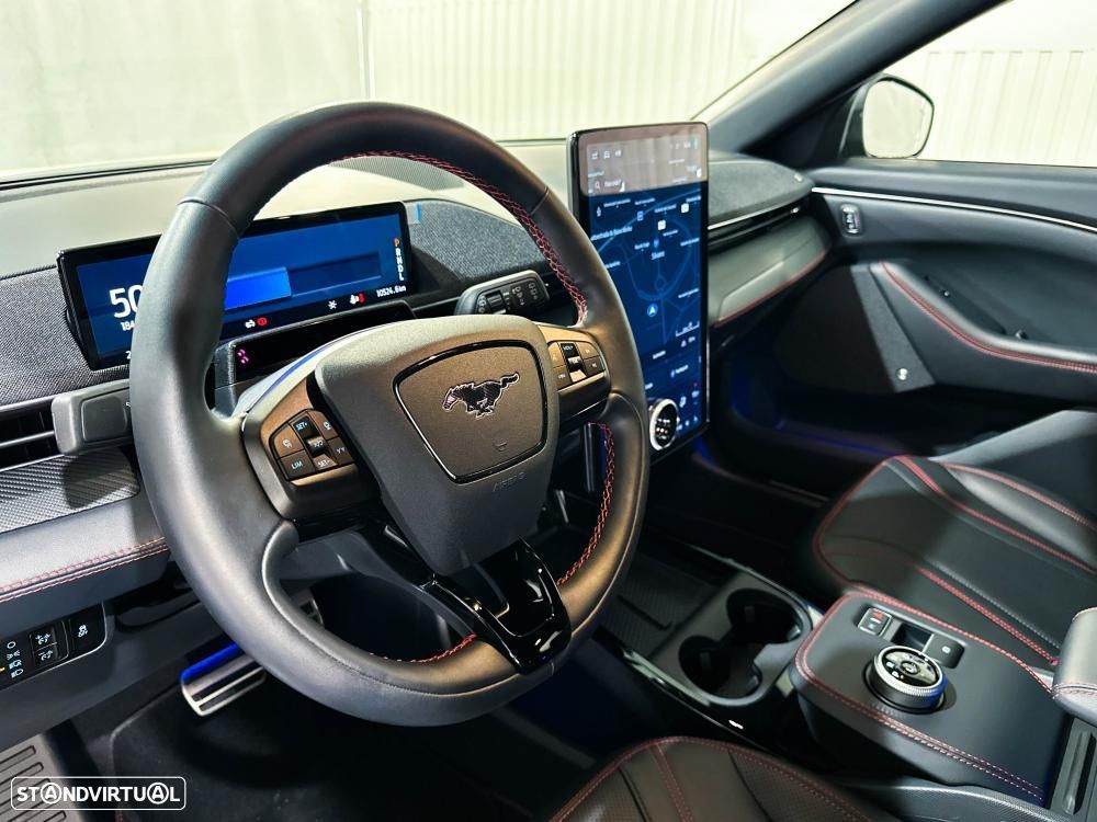 Ford Mustang Mach-E AWD PREMIUM - 21