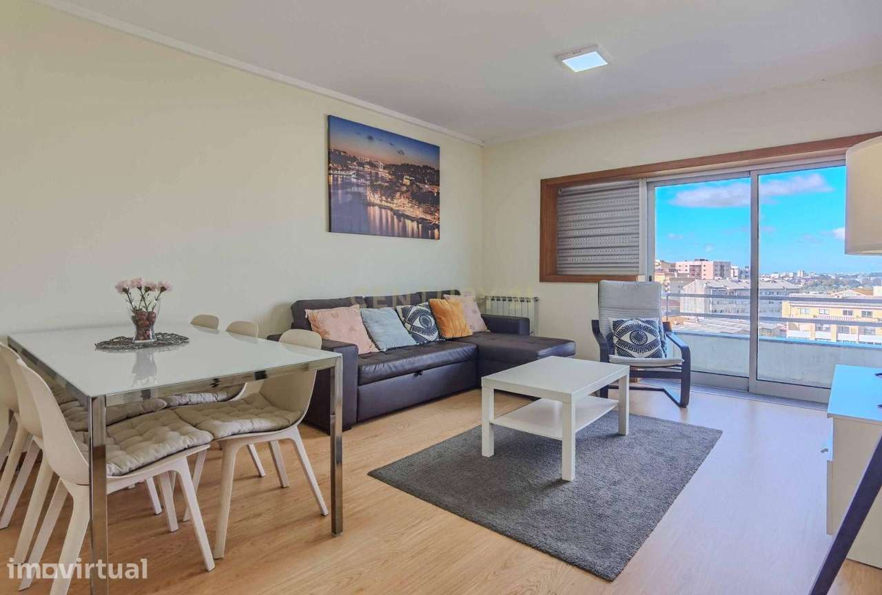 Apartamento T2 recuado no Centro de Gaia — Rua Dom Pedro V - Grande imagem: 2/28
