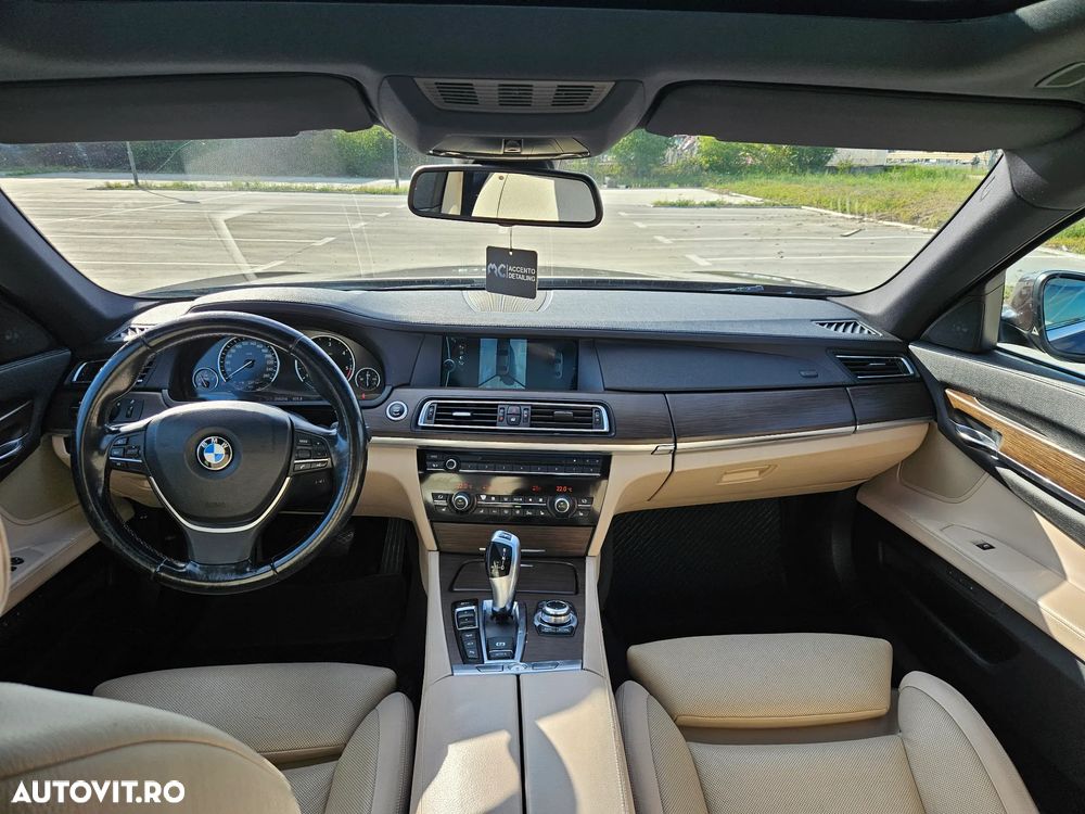 BMW Seria 7 740d xDrive Aut. - 26