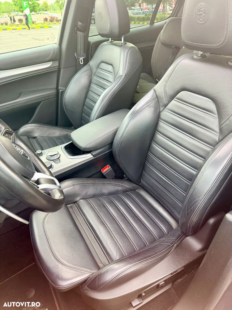 Alfa Romeo Stelvio 2.0 Turbo 16V AT8-Q4 Veloce - 12