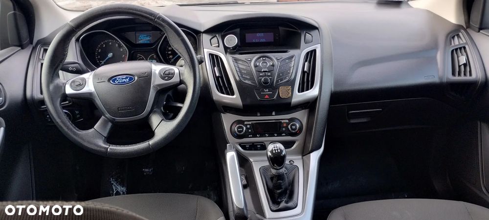 Ford Focus 1.6 Ambiente - 6