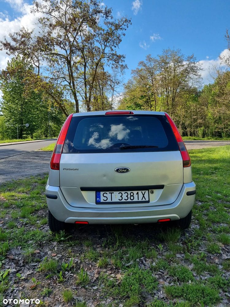 Ford Fusion 1.6 Fun X - 4