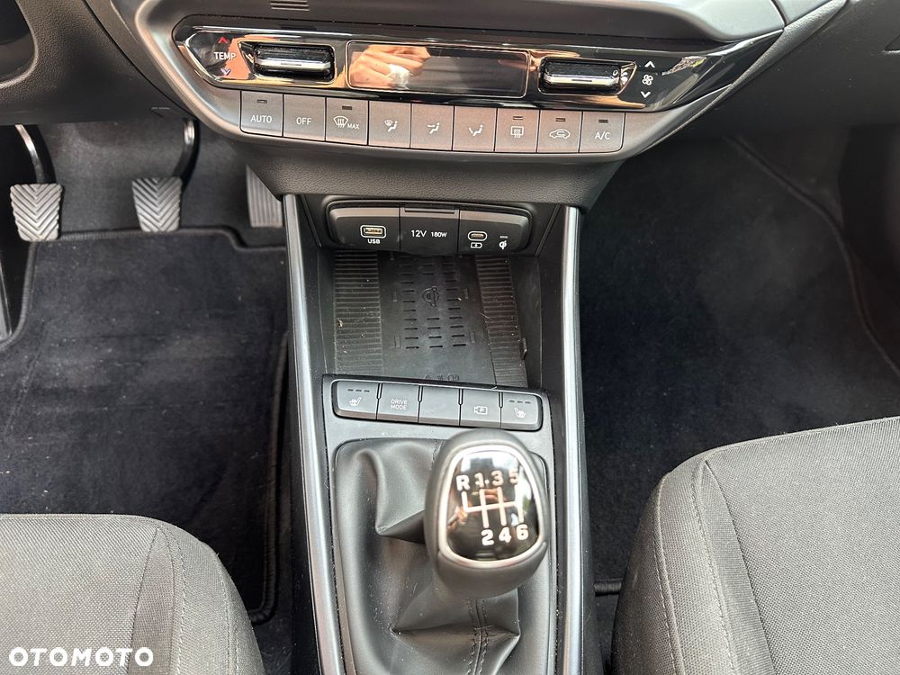 Hyundai i20 - 23