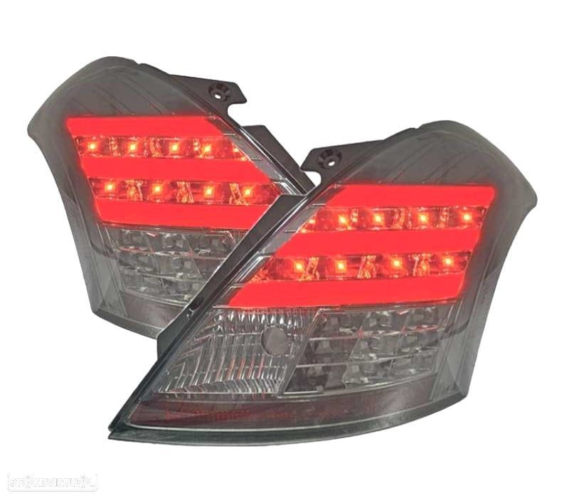 PILOTOS SUZUKI SWIFT 10- BARRA DE LUZ COM FUNDO CROMADO ESCURECIDO - 1