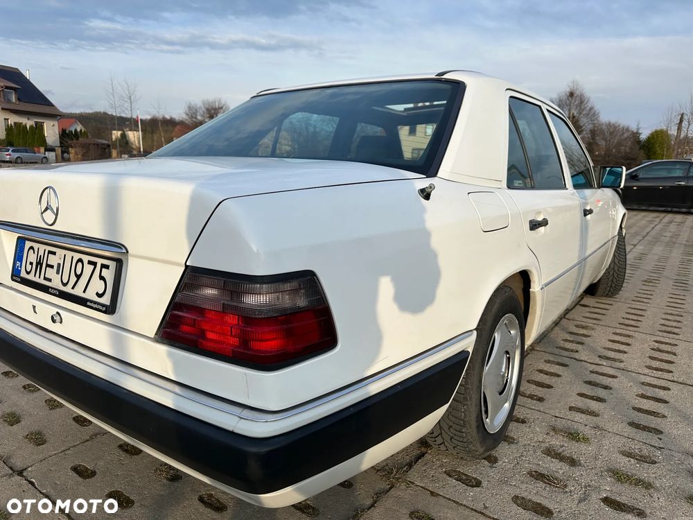 Mercedes-Benz Klasa E - 9