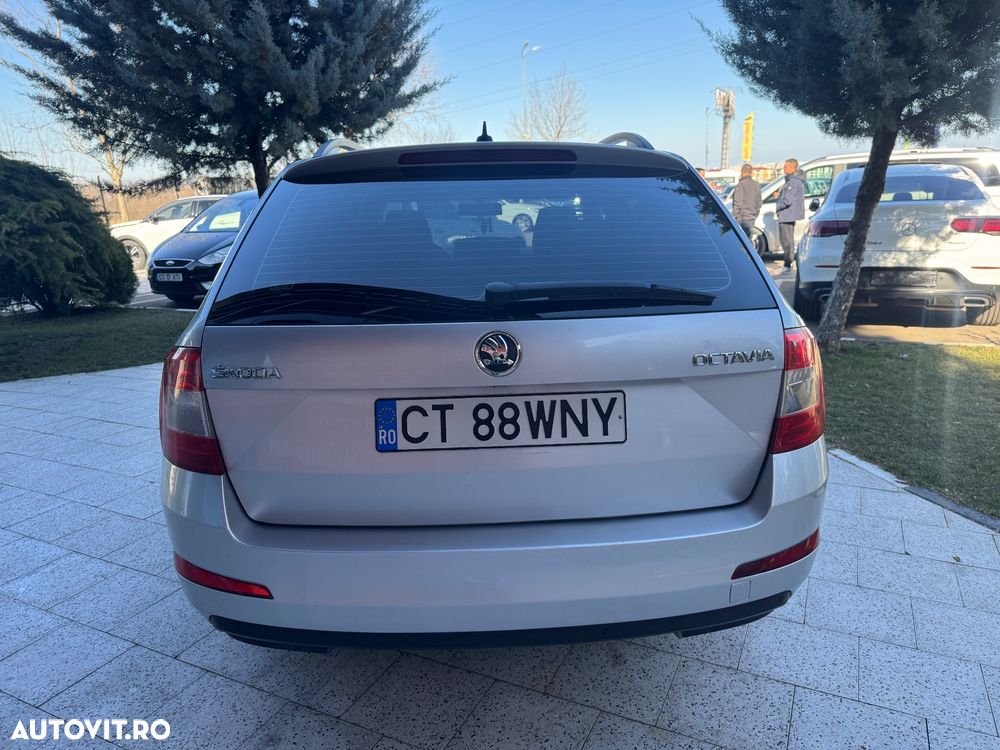 Skoda Octavia 1.6 TDI Green tec DSG Ambition - 11