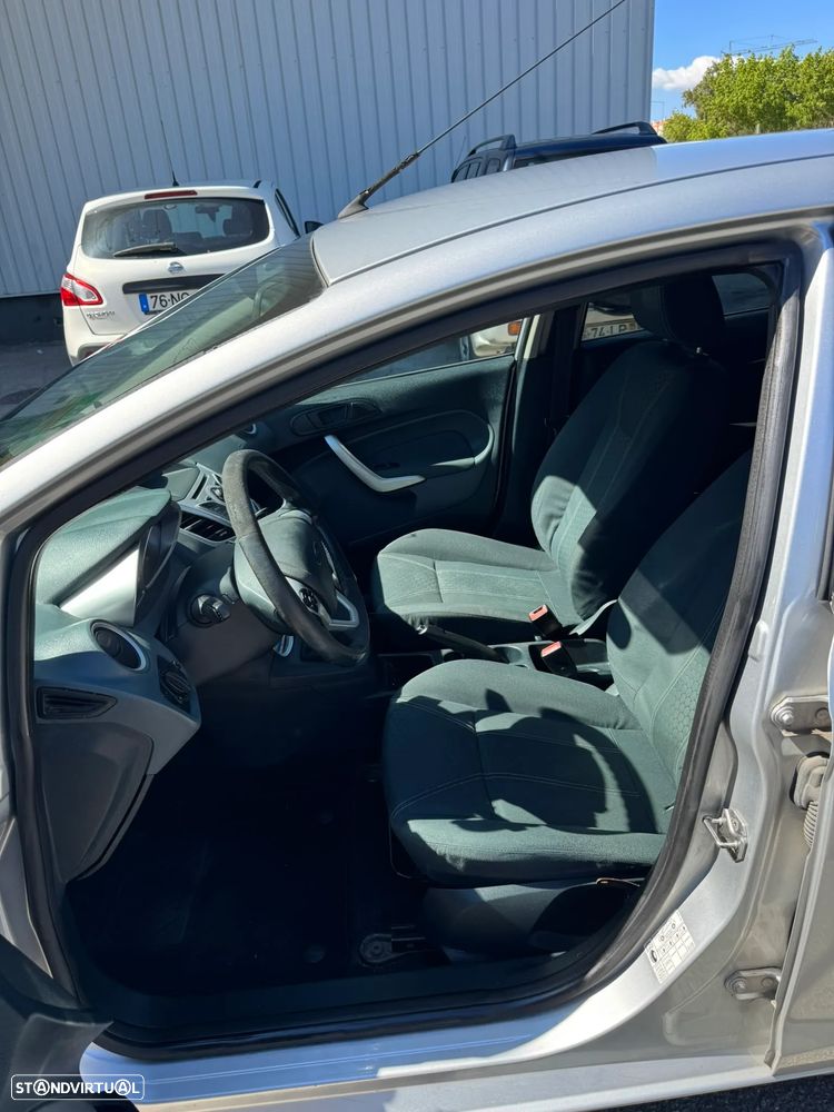 Ford Fiesta 1.25 Techno - 20