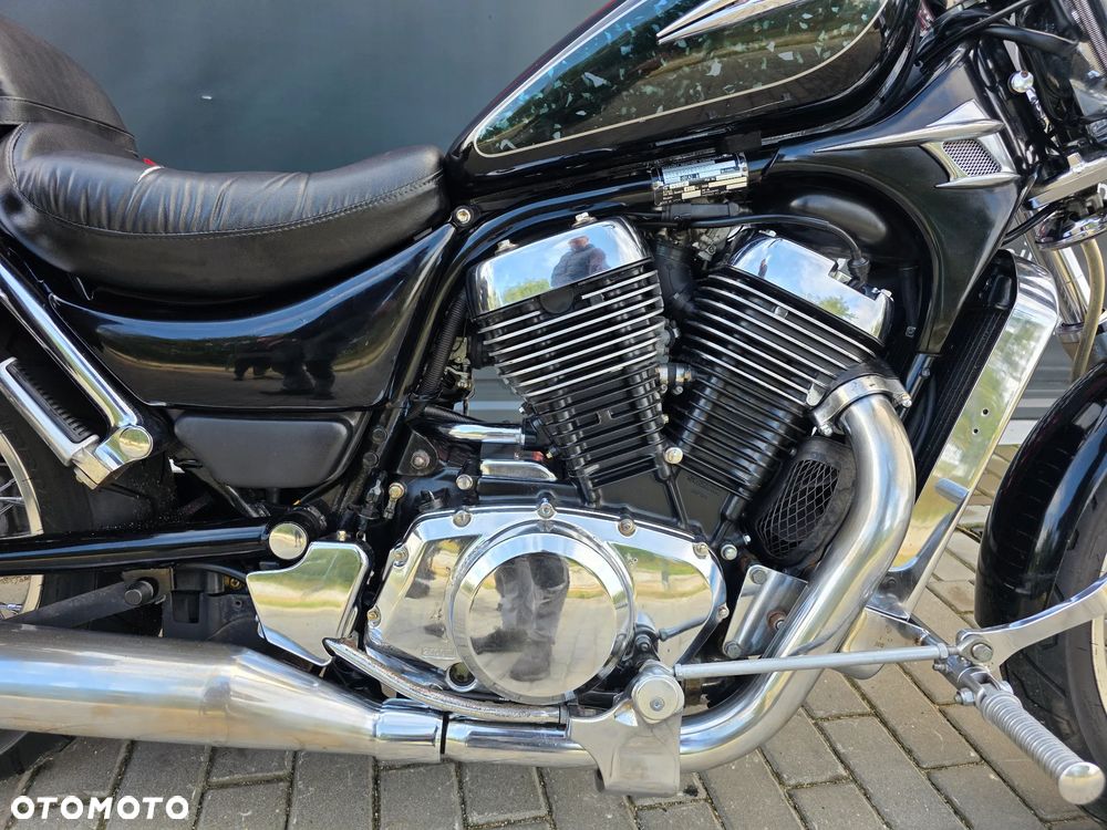 Suzuki Intruder - 24