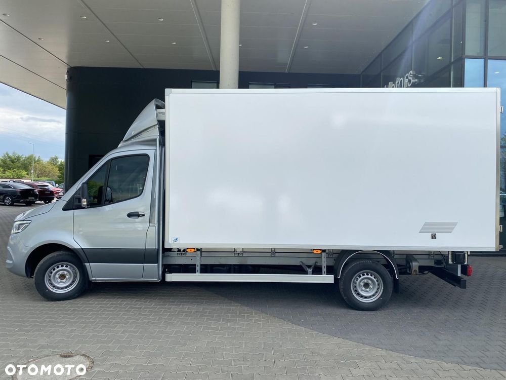 Mercedes-Benz Sprinter - 9