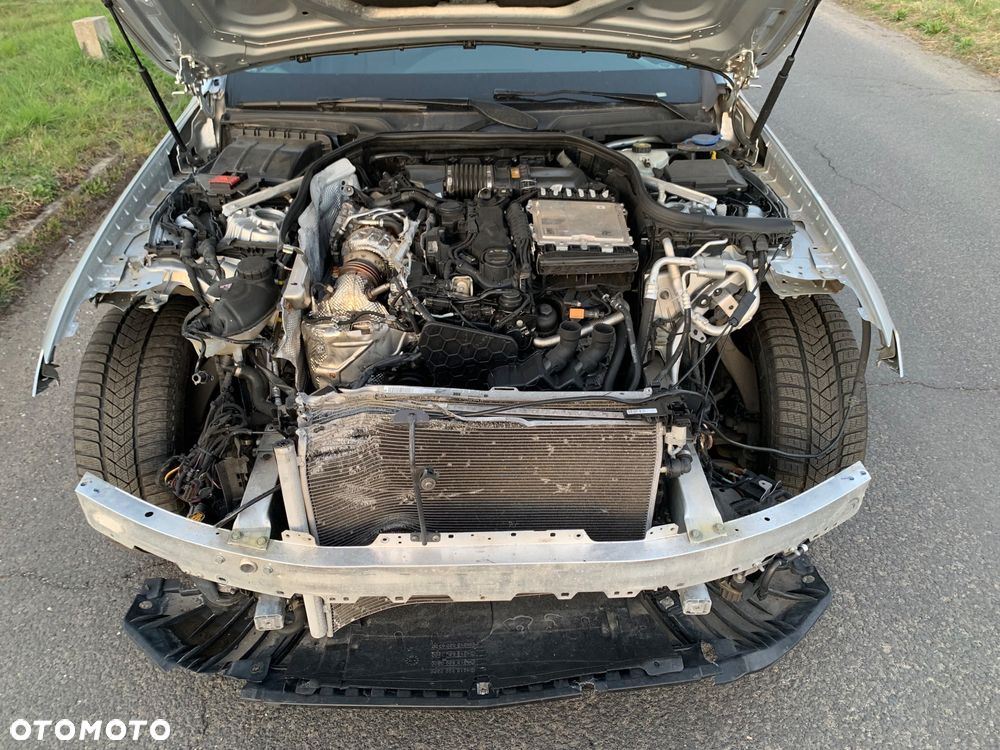 Mercedes-Benz Klasa E 220 d 4-Matic Avantgarde - 32