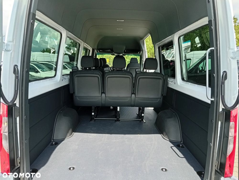 Mercedes-Benz Sprinter - 18