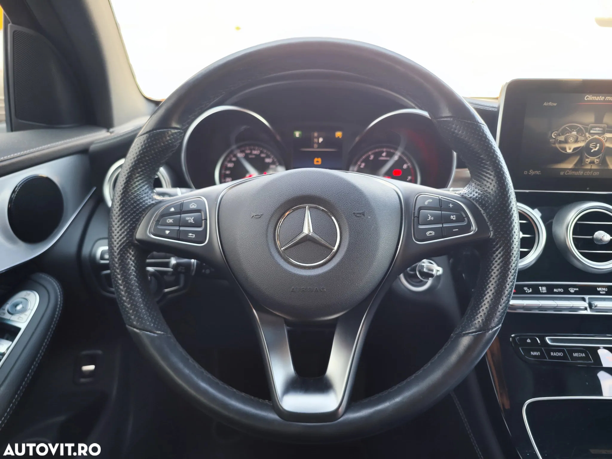 Mercedes-Benz GLC Coupe 250 4Matic 9G-TRONIC - 25