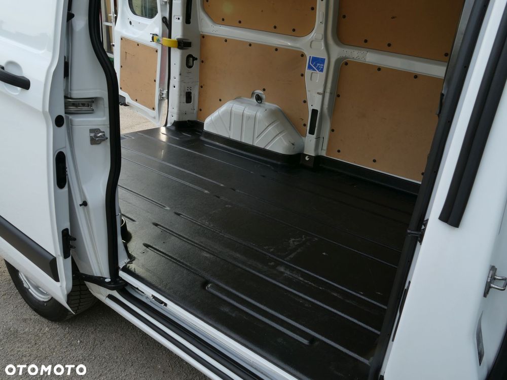 Ford Transit - 32