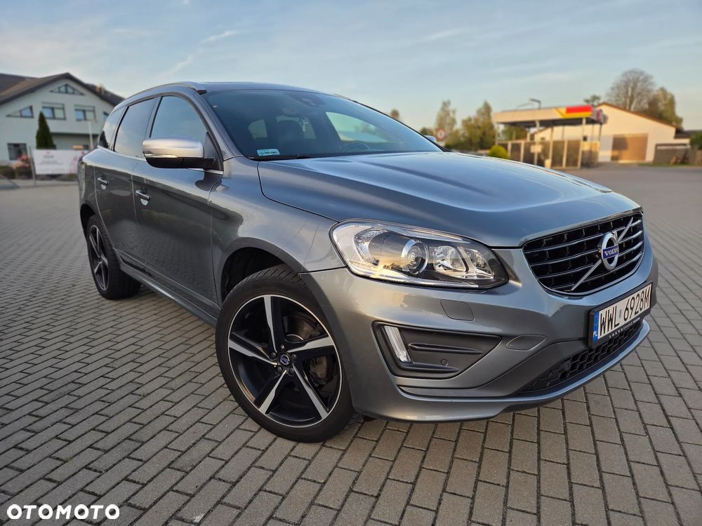 Volvo XC 60 D5 AWD R-Design Momentum - 1