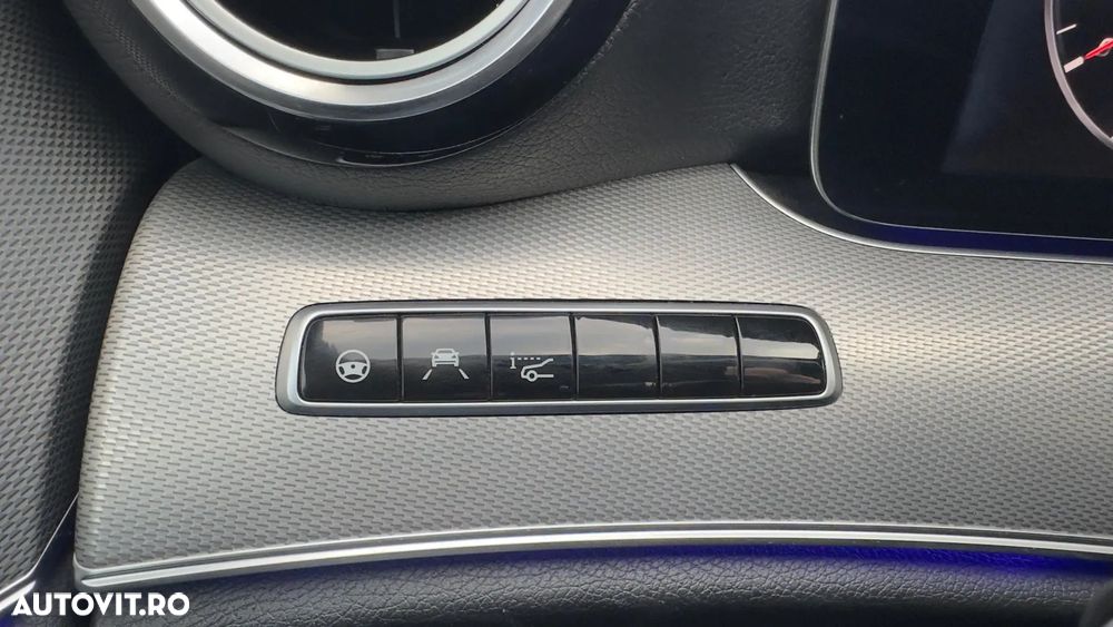Mercedes-Benz E 220 d 4MATIC 9G-TRONIC Avantgarde - 17