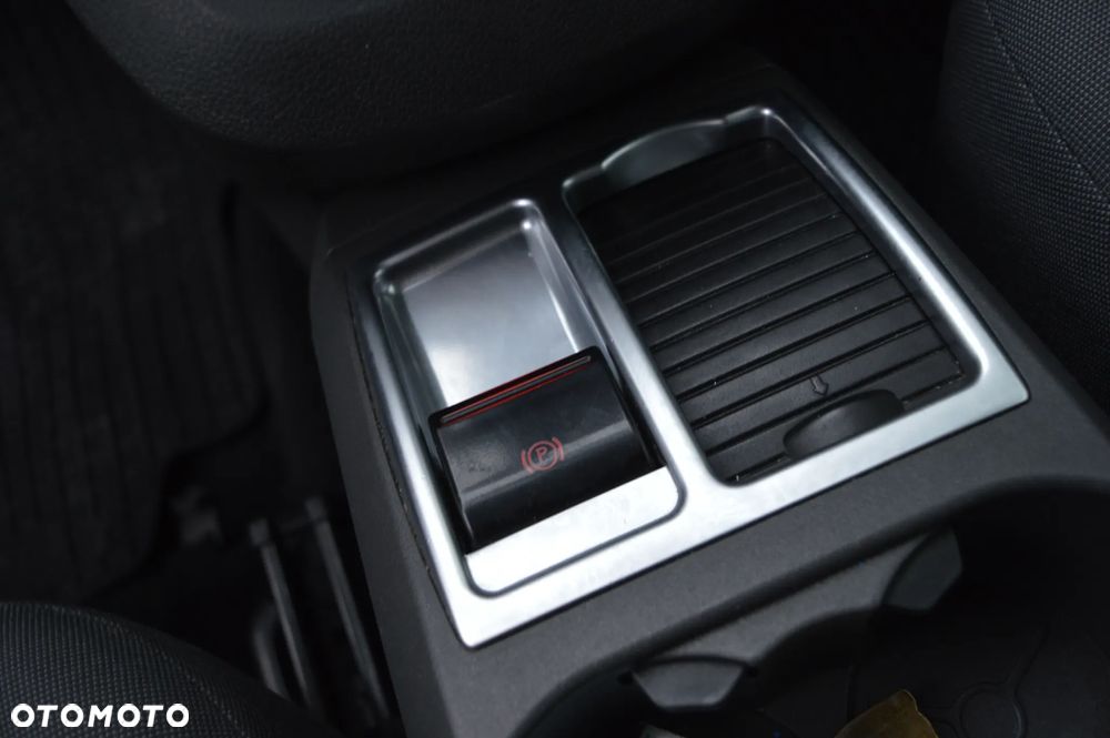 Ford Focus C-Max 2.0 TDCi DPF Trend - 26