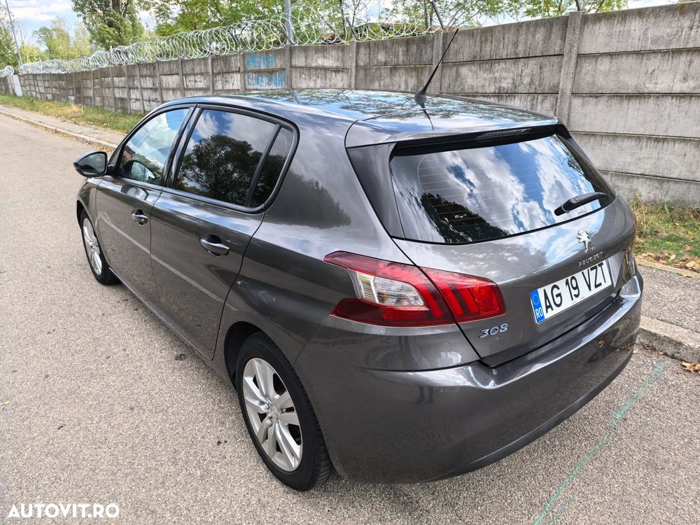Peugeot 308 1.2 L PureTech Turbo Allure - 4