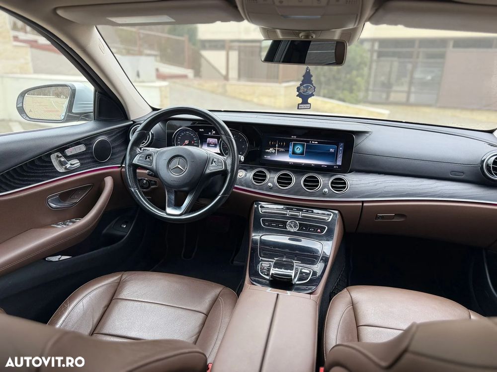 Mercedes-Benz E - 11