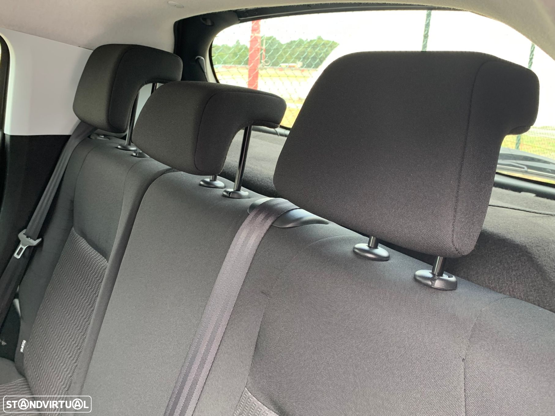 Peugeot 208 1.6 BlueHDi Allure - 12