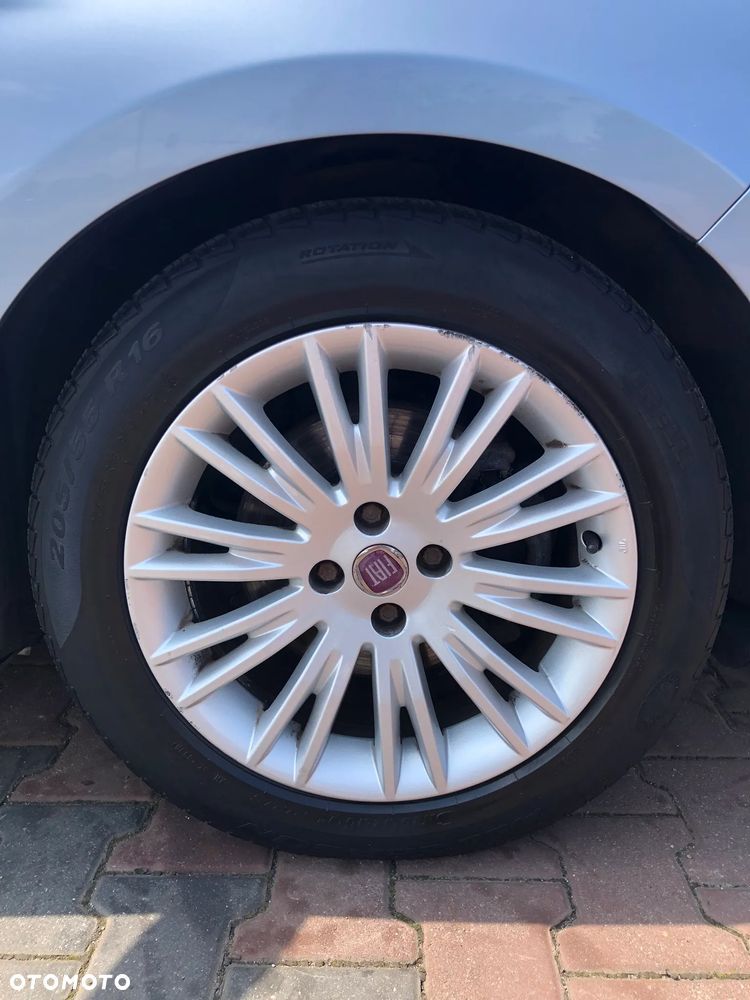 Fiat Bravo 1.4 T-JET 16V Dynamic - 29