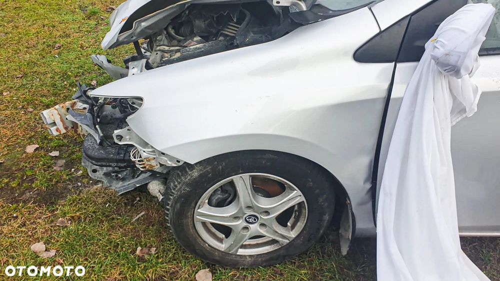 Toyota Auris 1.6 Premium - 5