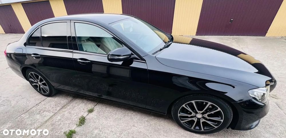 Mercedes-Benz Klasa E 220 d 9G-TRONIC - 20