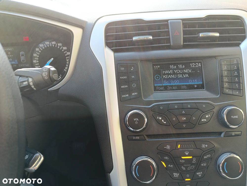 Ford Mondeo 1.5 EcoBoost Ambiente - 12