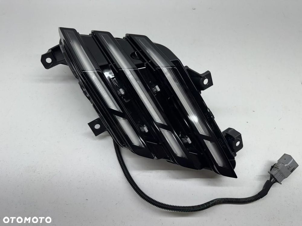 Przedni prawy led drl  Peugeot 3008 III 24- 9845434680 - 2