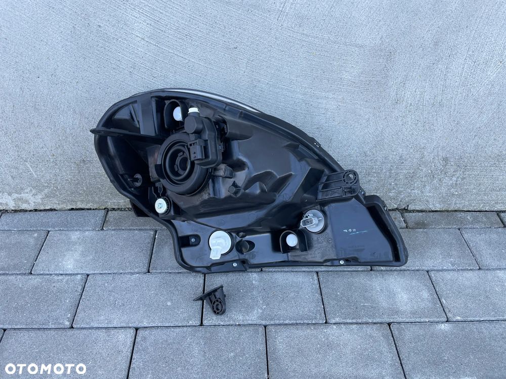 LAMPA PRZEDNIA LEWA RENAULT KANGOO II  2008-2013 - NOWA - 2