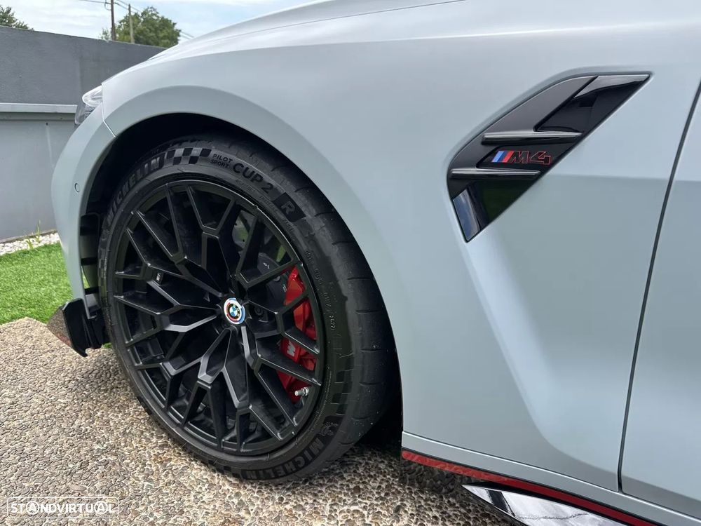 BMW M4 CSL - 30
