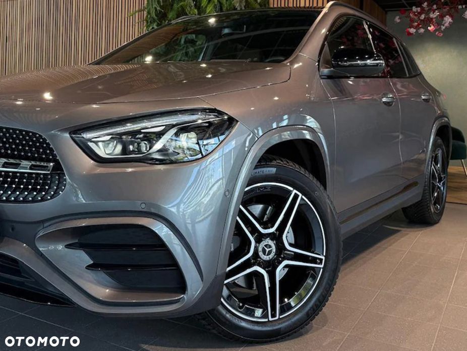 Mercedes-Benz GLA 200 AMG Line - 17