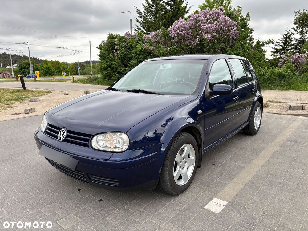 Volkswagen Golf 1.9 TDI Highline - 1