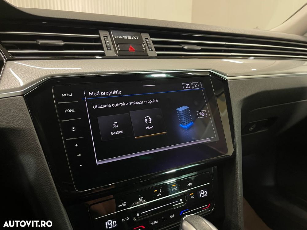 Volkswagen Passat - 19