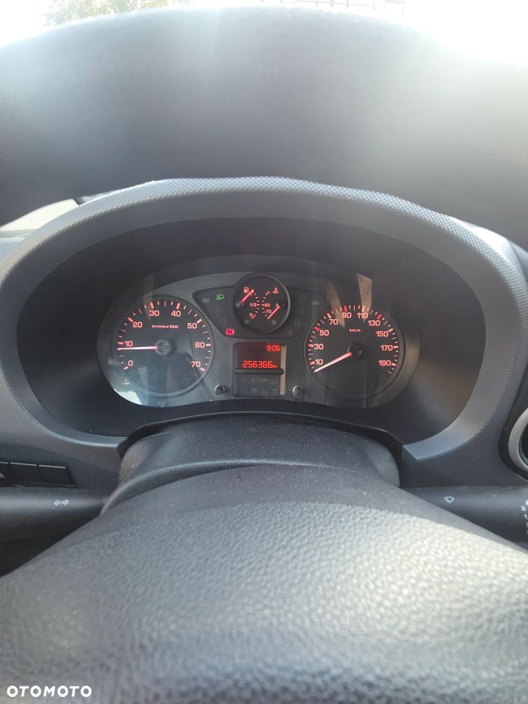Peugeot Partner - 9
