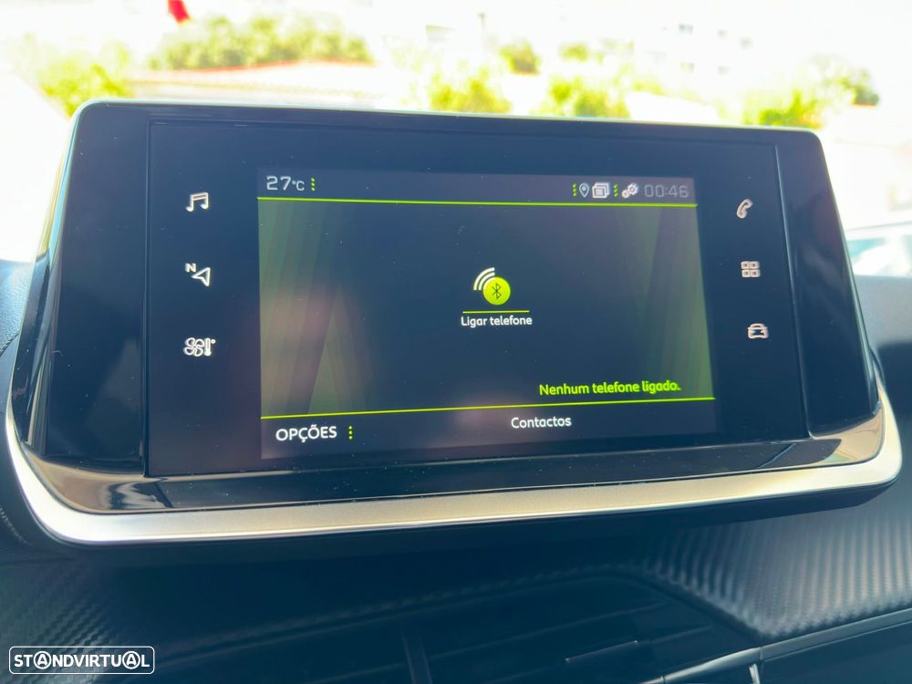Peugeot 2008 1.2 PureTech Allure - 17