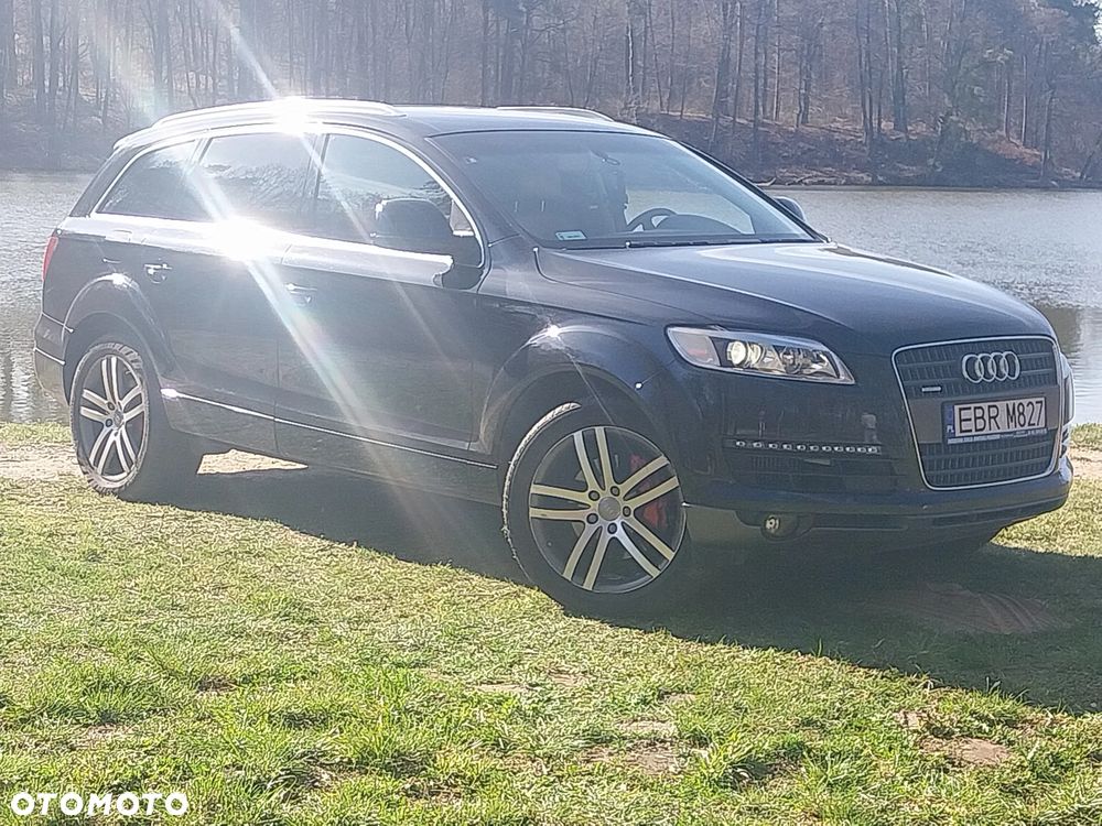 Audi Q7 - 1