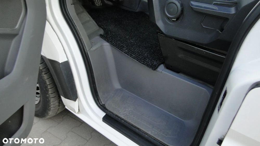 Volkswagen CRAFTER - 13