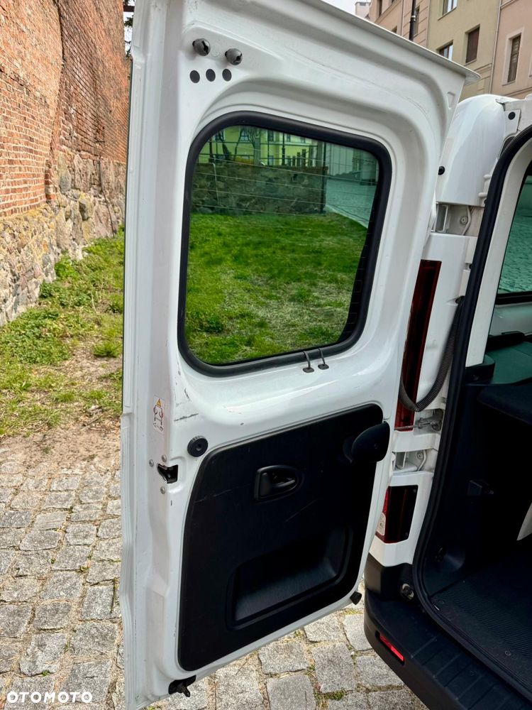 Renault Trafic - 12