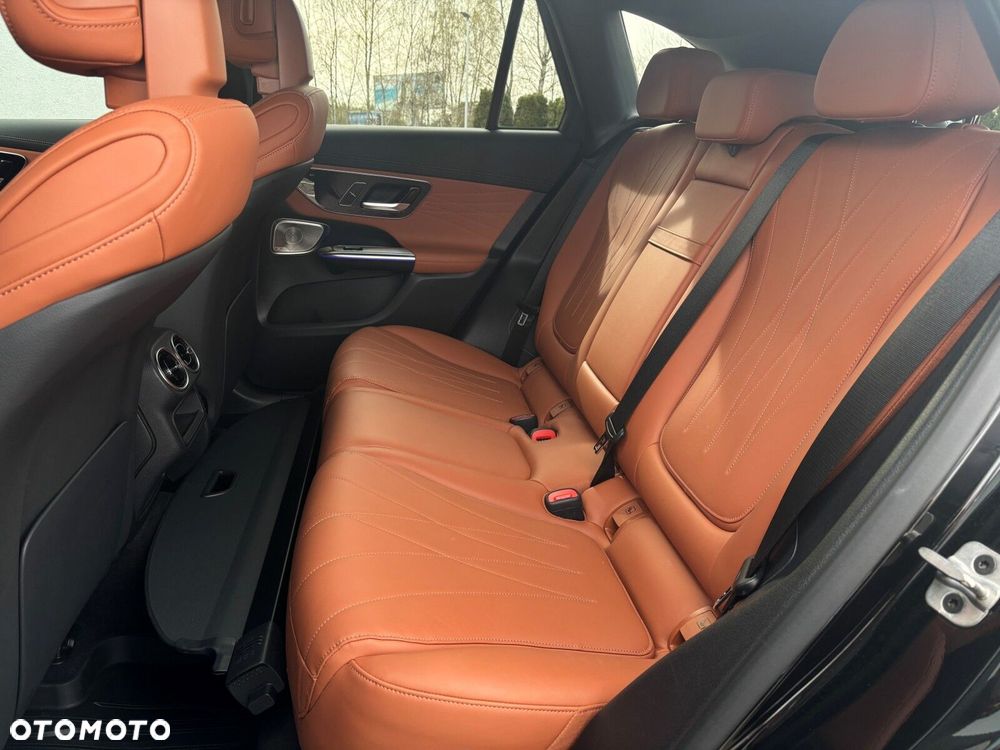 Mercedes-Benz GLC - 14