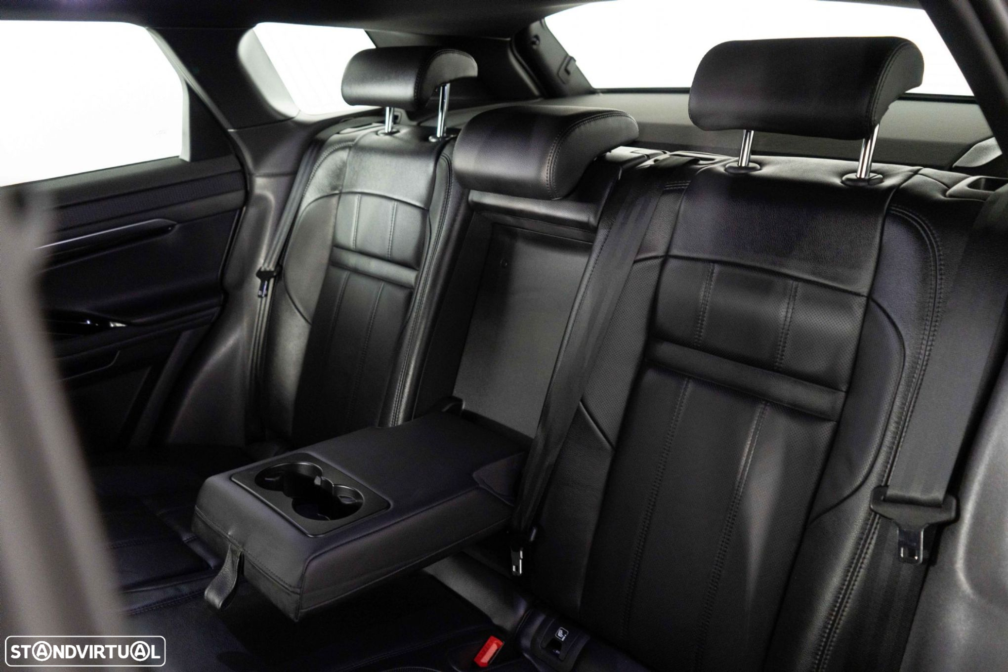 Land Rover Range Rover Evoque 1.5 P300e AWD Auto - 9