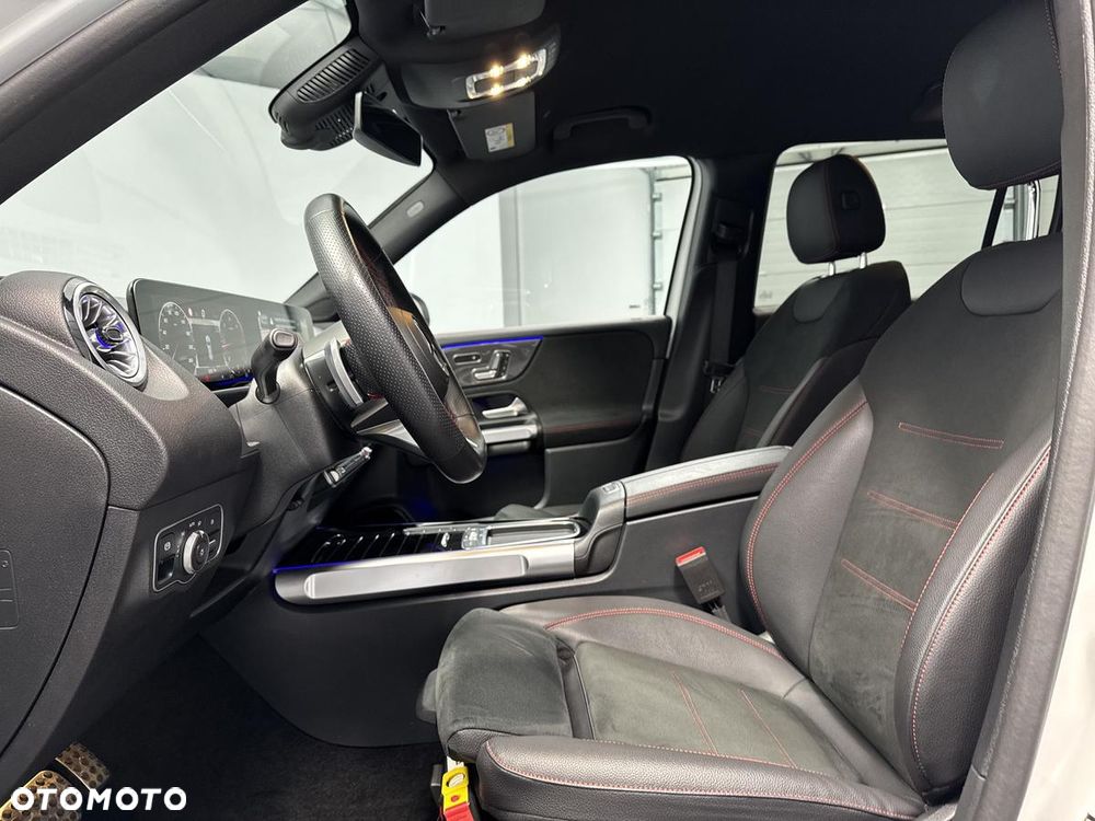 Mercedes-Benz GLB 200 d 4-Matic AMG Line 8G-DCT - 12