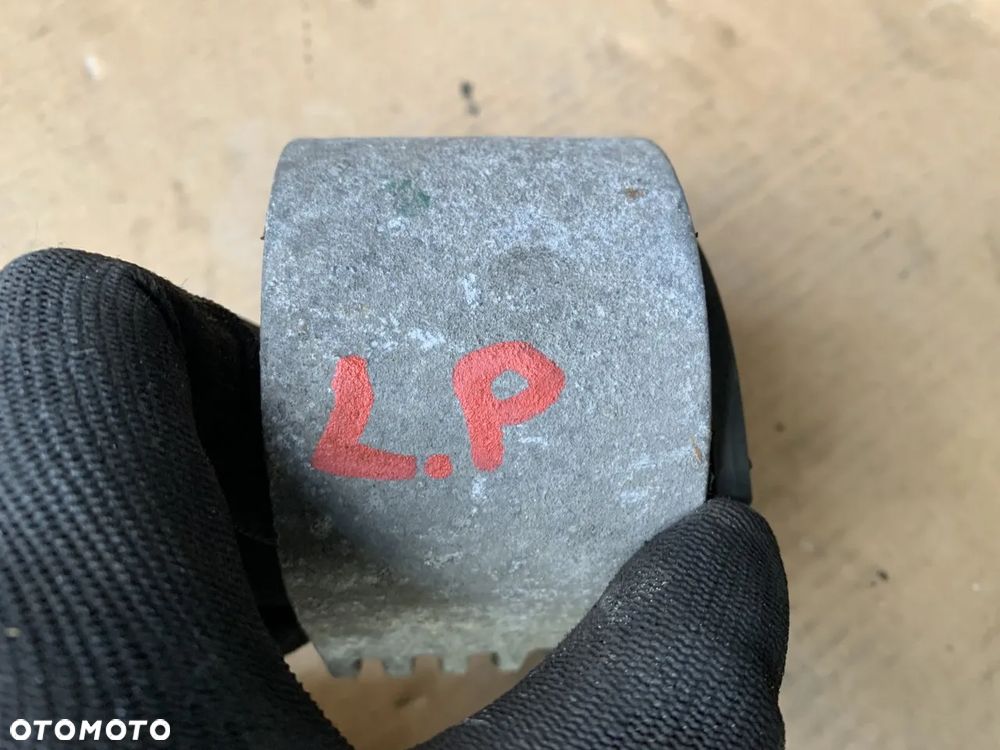 Łapa poduszka silnika Mercedes W169 W245 - 6