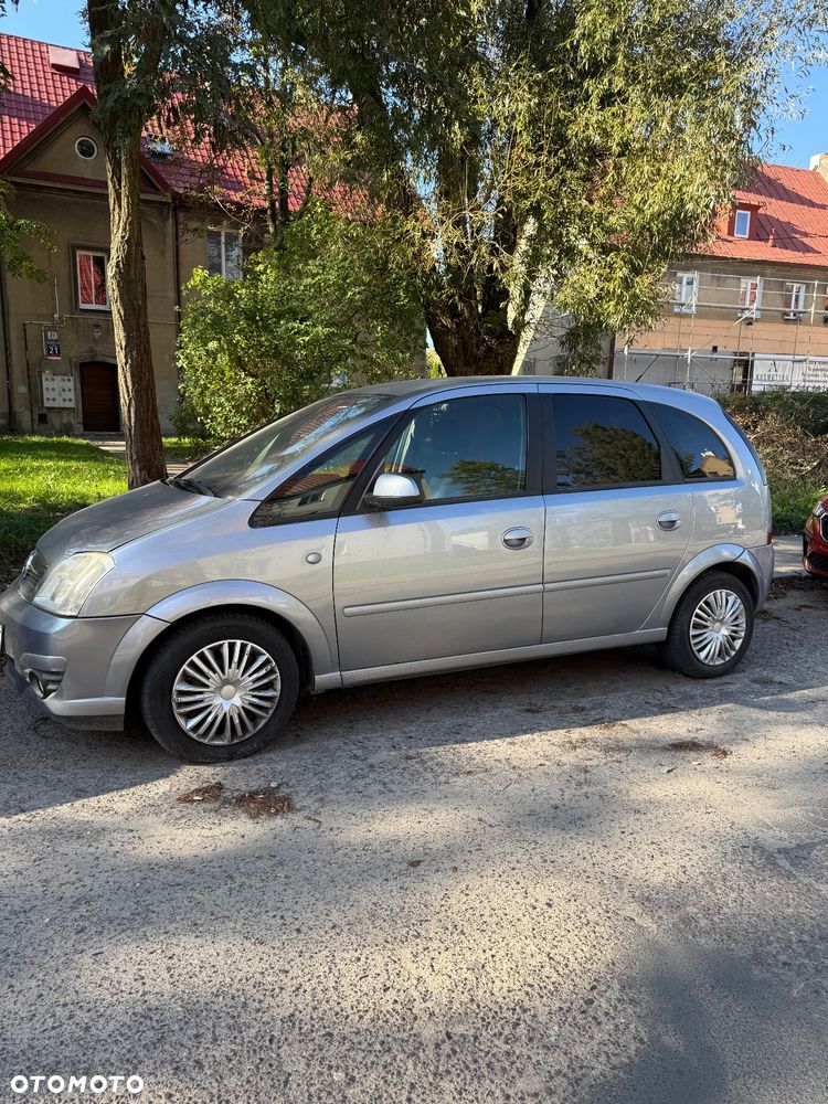 Opel Meriva - 12