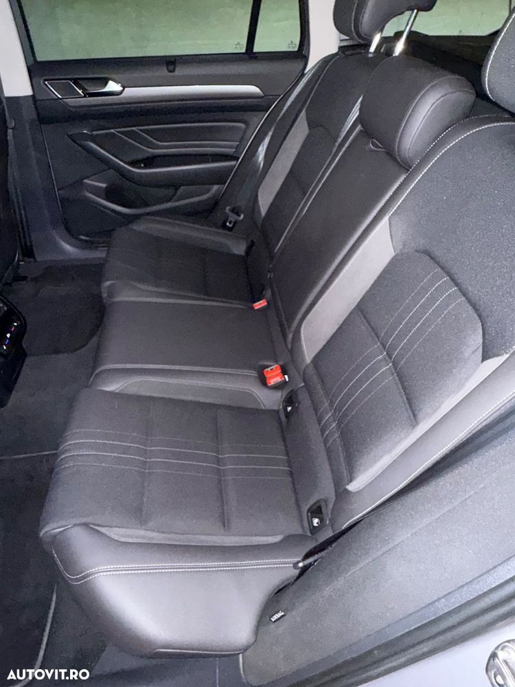 Volkswagen Passat Alltrack - 12