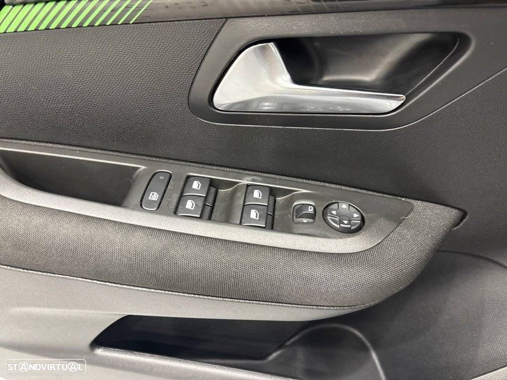 Peugeot 208 1.2 PureTech Active - 20