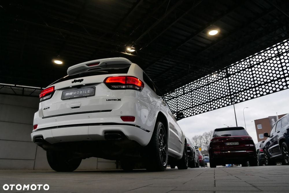 Jeep Grand Cherokee - 40